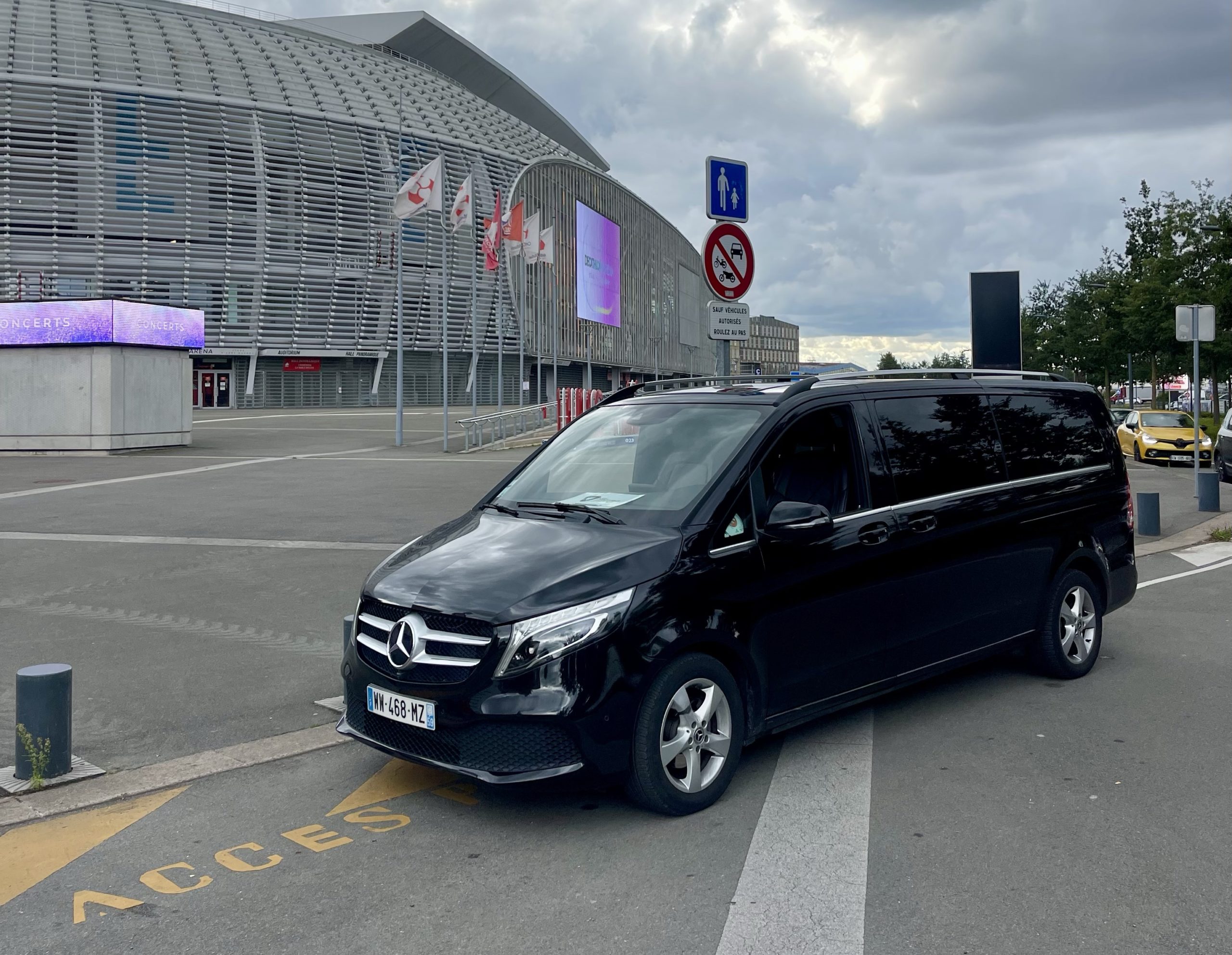 Découvrez le Stade Pierre Mauroy de Villeneuve d’Ascq : un lieu emblématique pour vos soirées sportives et événements culturels