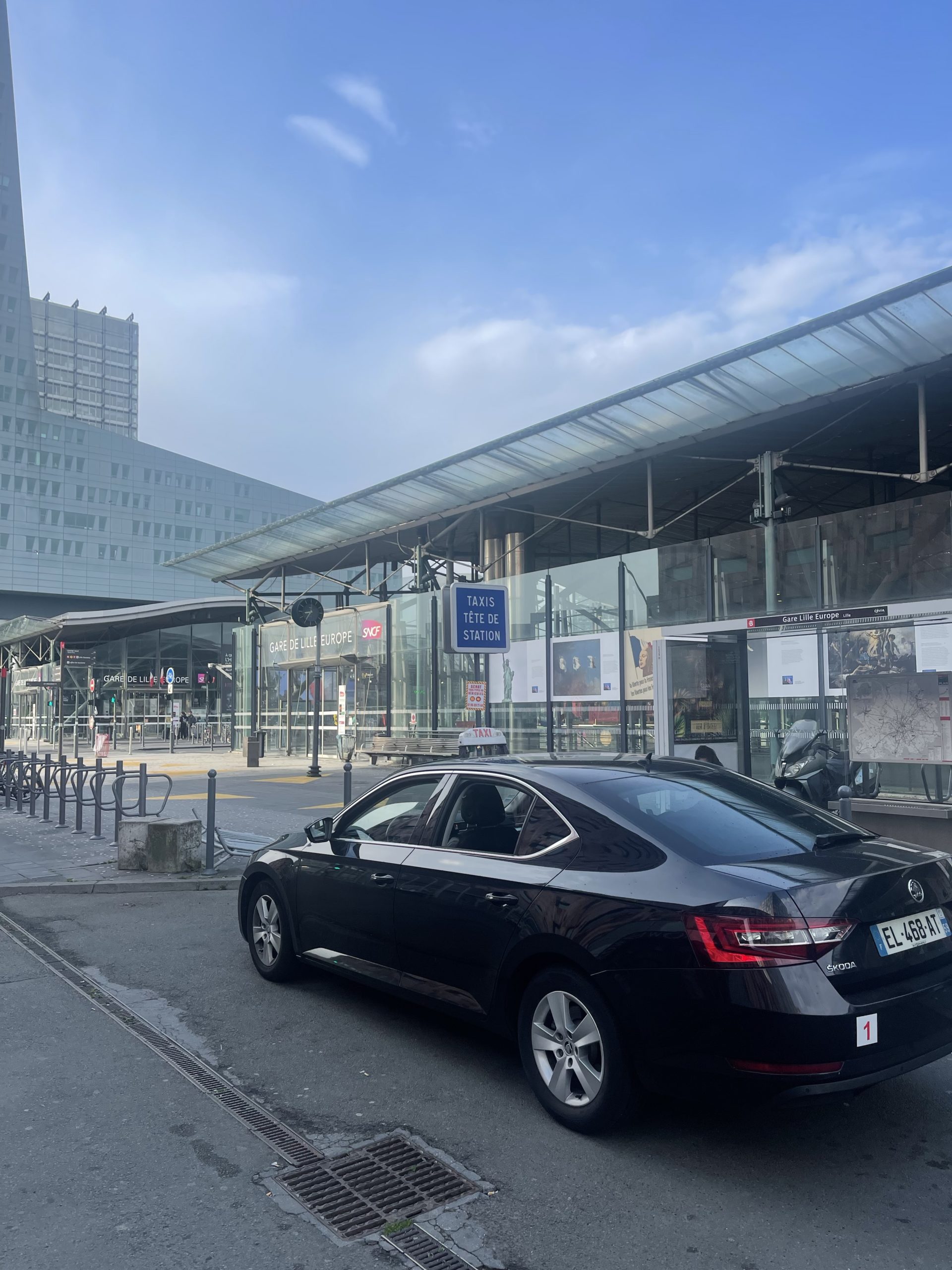 Réserver un Taxi à Lille – Des Déplacements Faciles avec Notre Service de Taxi