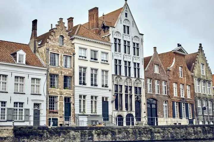 Visite de Bruges en Belgique avec notre service de chauffeur privé VTC disponible à Lille 